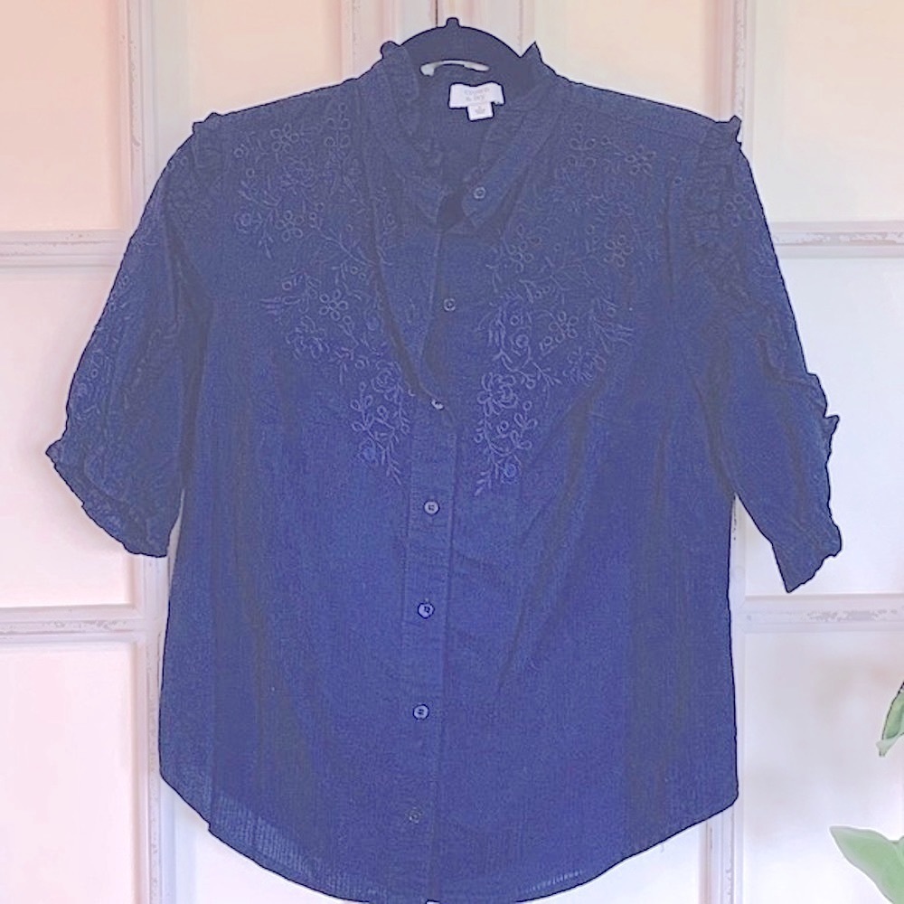 Crown & Ivy, Short Sleeve Button Up Eyelet Top, Size S,